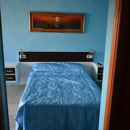 Pintor Rosales Poniente Apartment