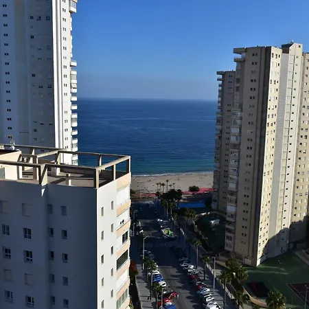 Pintor Rosales Poniente 公寓